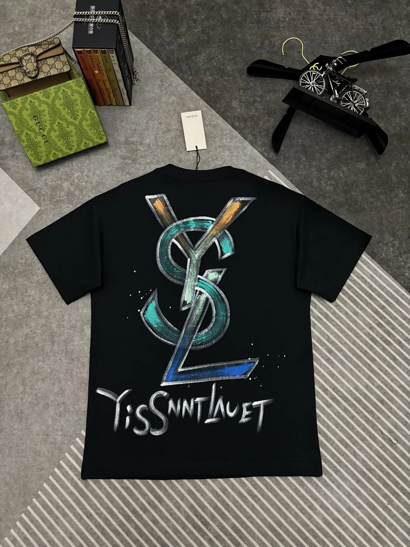 P135💰 YSL T 【YSL ， 】 New Arrival ， Premium Versatile ， Same Style YSL ， YSLClassic ， 、 、 ， ， 。 300 ， ， 。 ， 。 ， ， ！！ Sizes：S、M、L、XL、XXL